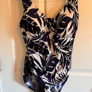 Lands End Womens One Piece Swimsuit Size 16